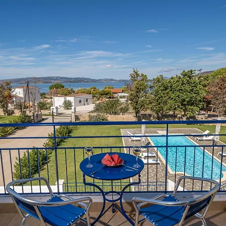 Eglina Celeste * Миния