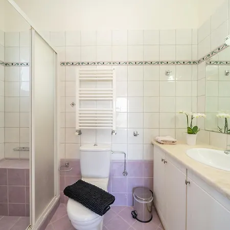 Eglina Celeste Villa Minia